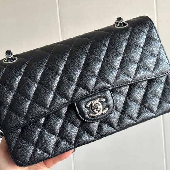 🎁🎁Chanel Classic Flap CF Shoulder Crossbody Bag - Picture 2 of 6